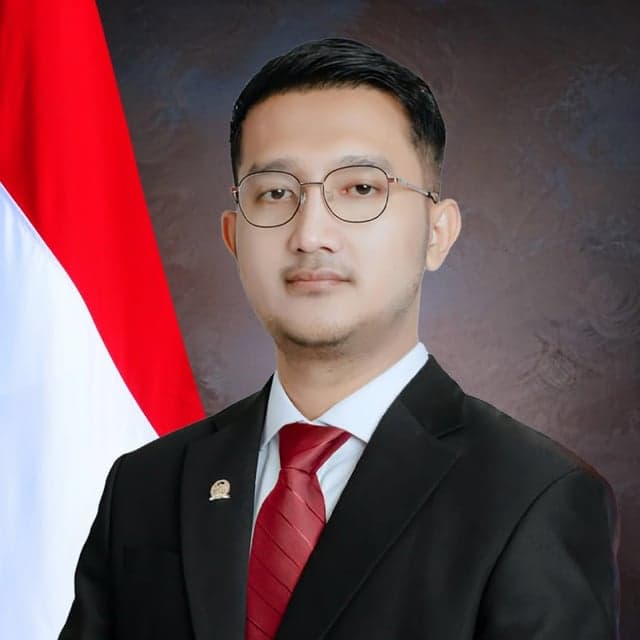 Arizal Tom Liwafa