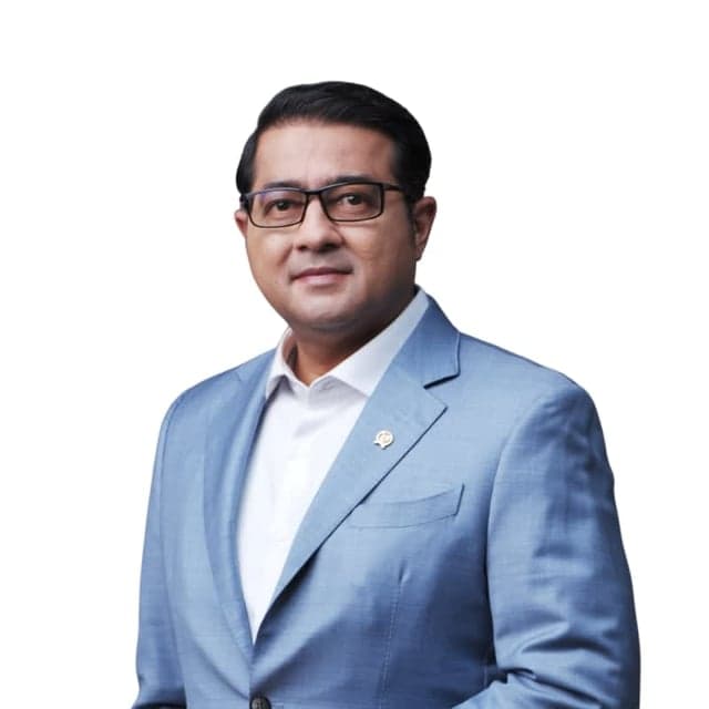 Teuku Riefky Harsya