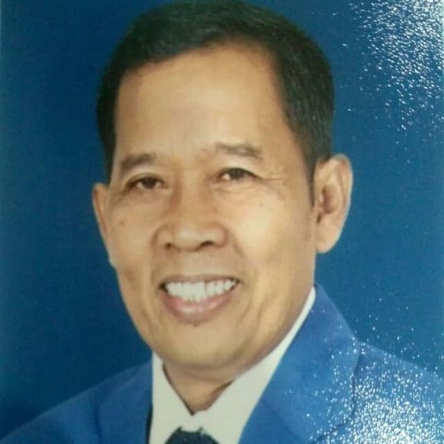 Drs. Fadholi