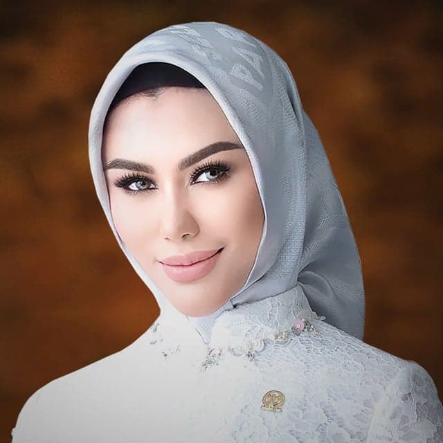 Andiara Aprilia Hikmat