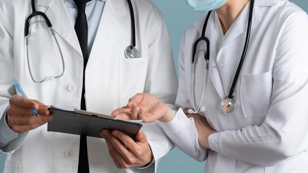 Pendidikan Dokter: Mahal di Ongkos, Bokek di Pemasukan