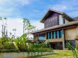 Bangunan Rumah Dua Tingkat